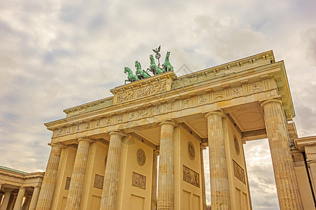 柏林勃兰登堡门吸引力纪念碑建筑文化景点场景地标雕像首都天空图片