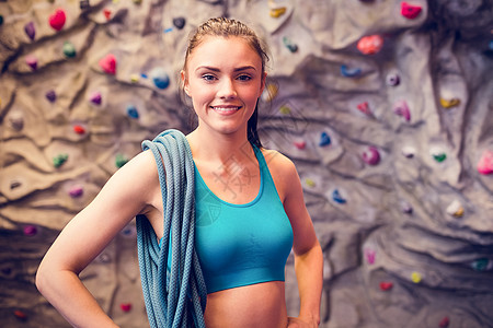 在攀岩墙的合适女人健身房俱乐部训练运动女士绳索挑战健身女性福祉图片