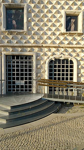 葡萄牙里斯本纪念碑旅游天空古董窗户钻石地标房子贝壳尖刺图片