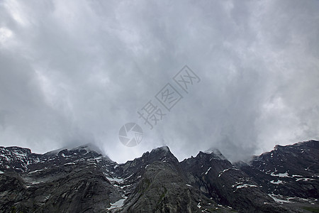 挪威的长城冰川山脉天空岩石巨魔蔬菜悬崖图片