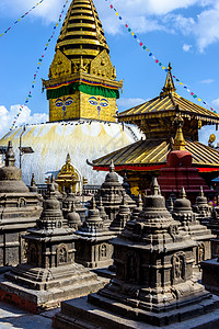 加德满都的旅游祷告佛教徒神社遗产宗教佛塔精神文化建筑学图片