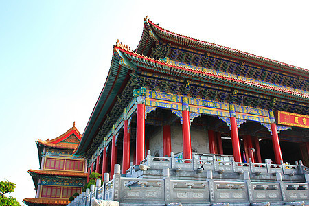 诺萨布冷新宜的中华传统风格寺庙历史游客旅游天空蓝色旅行文化佛教徒建筑城市图片
