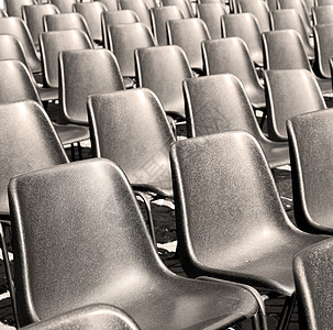 依欧洲语背景黑色纹理中的空席位民众沥青座位论坛观众长椅建筑音乐站立团体图片