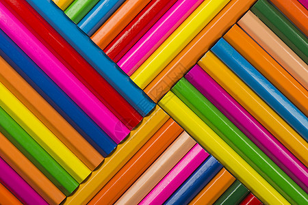 一套木色铅笔的抽象组成情况木头石墨快乐彩虹颜料粉末活页夹背景图片