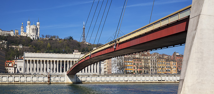 在里昂的萨昂河风景 红脚桥图片