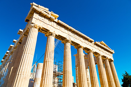 古建筑中的雅典人 在古建筑中图片