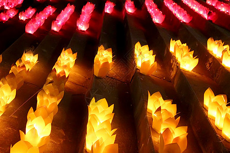 蜡烛黑色火焰派对燃烧黄色生日红色庆典烛光教会背景图片
