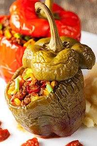 烤辣椒酱烹饪红色健康食物美食蔬菜洋葱辣椒绿色盘子图片