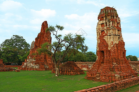 大礼节或大礼节是泰国Ayutthaya若干重要佛教寺庙的常用小名文化宝塔热带雕塑雕像智慧祷告佛教徒旅行历史图片