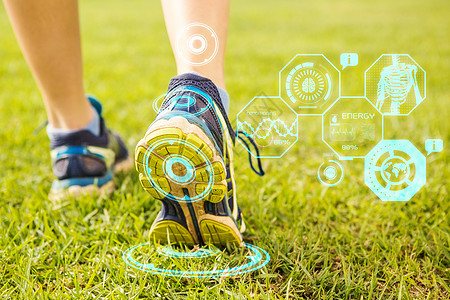女性跑步者脚的近视综合图像晴天护理电脑生活方式公园训练调子计算闲暇科技图片