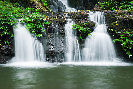 美丽的瀑布公园石头生态国家溪流遗产热带旅行森林风景图片