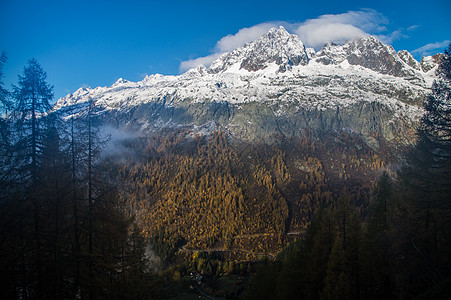 法国阿尔卑斯山的秋天世界剪影自动化天气国家树木季节寒冷农村各地图片