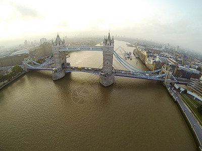 伦敦桥上方首都地标石头国家旅行建筑游客蓝色天空历史图片