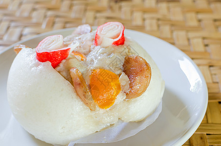 中国蒸烤面包加猪肉香肠饺子商品午餐椭圆形用餐饮食美食点心食谱图片