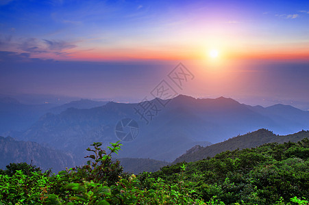 Seoraksan国家公园 南朝鲜最好的山峰全景巨石天气旅行旅游树木松树晴天荒野悬崖图片