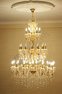 美丽的水晶吊灯灯泡反射辉光地面奢华艺术房间蜡烛大厅珠宝图片
