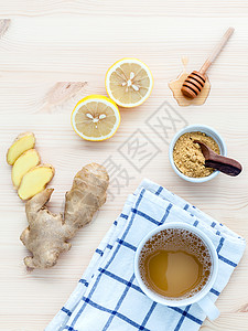 一杯姜茶和姜根 姜粉 lemon a图片
