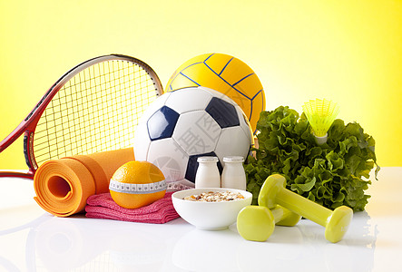 沙王冠出局！C罗社媒晒向全队喊话照鼓舞士气：我们一起继续向前