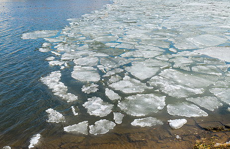 泉湖融冰冻结白色气候天气季节蓝色图片