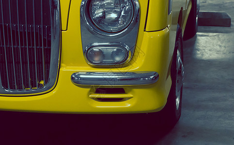 黄旧车古典车头灯图片