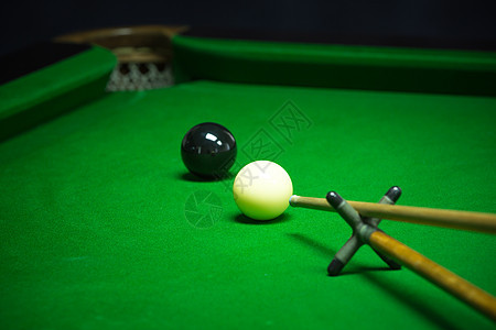 Snooker 球系列线索黑色爱好反射闲暇游戏桌子黄色竞赛蓝色图片