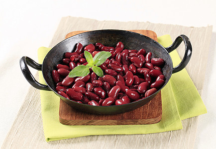 红豆食品小菜砧板红色炊具库存食物豆类脉冲煎锅图片