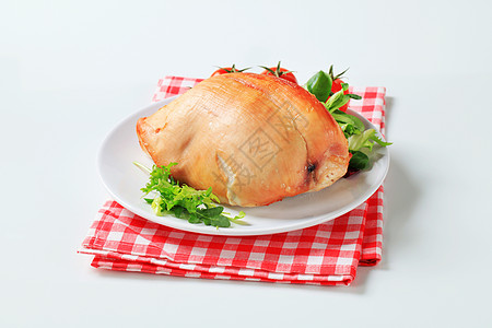 烤火鸡胸白肉盘子沙拉红色熏制检查桌布餐巾食物火鸡图片