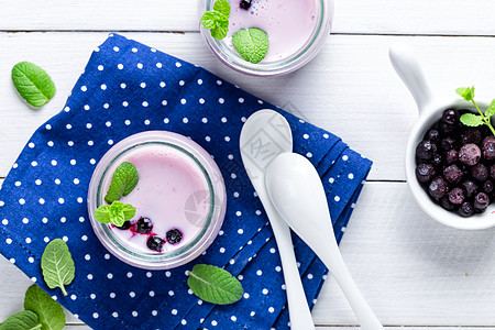 蓝莓酸酸奶营养乡村浆果烹饪食物牛奶覆盆子甜点国家早餐图片
