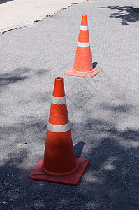 道路建设工地的交通通道驾驶内衬安全运输条纹街道建造橙子会场警告图片
