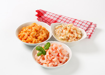 普通虾和熟养虾盘子食物柠檬敷料营养海鲜贝类主菜美食对虾图片