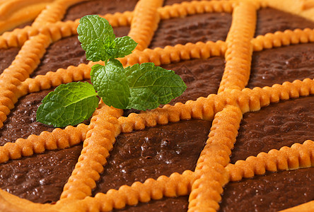 巧克力瑞斯特烤的糕点高清图片
