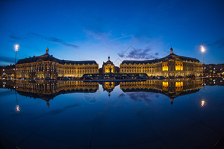 法国波尔多 的水中闪光反射建筑天空省会旅游城市水平国际旅行地标摄影图片