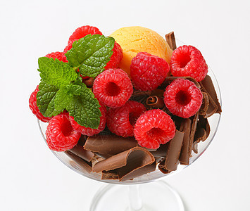 冰霜圣代巧克力水果桃子甜点橙子橙色食物冰淇淋玻璃配料背景图片