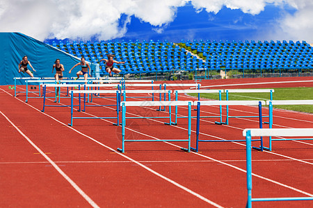 冲刺者准备就绪短跑运动员训练行动竞技竞赛红色尖刺体育场跑步图片
