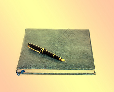 白背景上与笔隔离的日记笔记本文档学习白色教育写作笔记教科书软垫空白图片