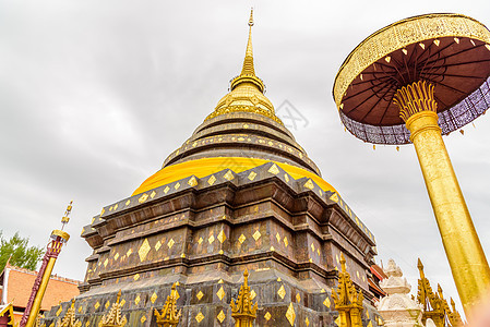 泰國蘭邦的Luang寺庙Wathra寺庙建筑学教会旅行文化建筑艺术宝塔地标佛教徒图片