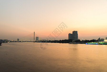 夜里拉马8桥桥梁金属市中心建筑天空建筑学交通城市运输基础设施图片