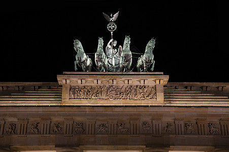 勃兰登堡大门夜间在德国柏林纪念馆柱子场景议院首都地标城市历史性自由旅游图片