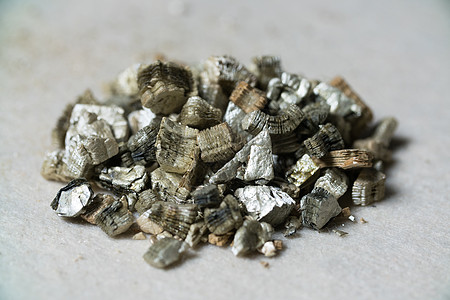 用于生产生产的矿物活性热铁样品水晶疗法矩阵宝石吸水率产品菱镁矿猫砂文化自然图片