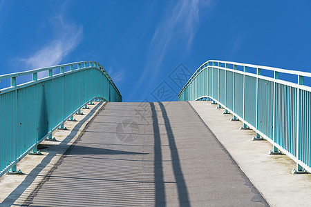 人行桥钢铁拱门结构叶子建筑天桥钢材森林猫步栏杆钢筋材质施工图片