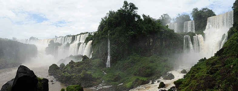 阿根廷的伊瓜祖瀑布全景世界遗产风景瀑布森林图片
