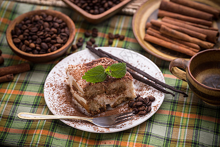 蒂拉米苏盘子美食咖啡蛋糕奶油食物分层海绵甜点图片