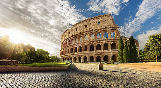 罗马的巨集和意大利的清晨太阳论坛石头历史性纪念碑文化蓝色体育馆考古学帝国角斗士图片