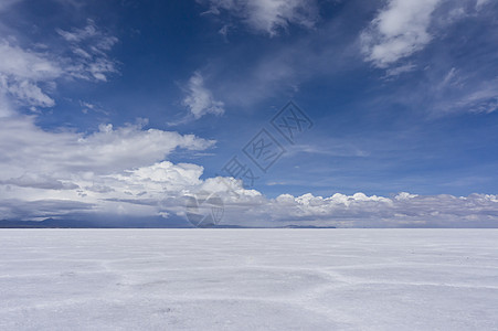 玻利维亚 南美洲海拔拉丁火山天空白色沙漠山脉蓝色图片