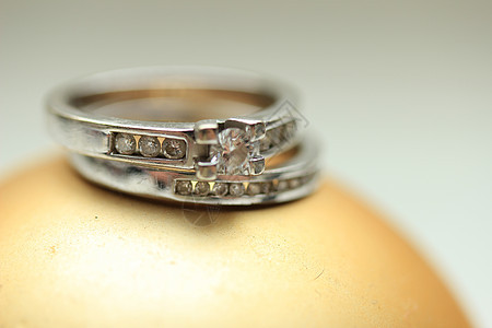 钻石戒指金子珠宝套装白金结婚环境奢华婚戒订婚石头图片