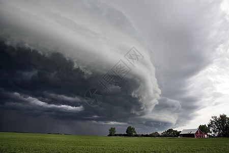 萨斯喀彻温雷雨天空云景草原荒野场景风暴危险天气风景图片