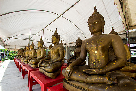 香帕寺的金佛雕像佛教徒寺庙背景图片