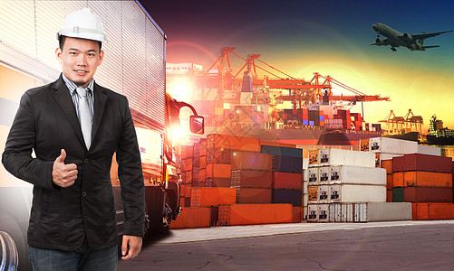 i 在港口使用集装箱的客运和军船重工业人士商务工作男人商业水运造船物流运输图片