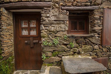 岩片漆葡萄牙典型的先歇式家庭石头楼梯工艺建筑学丘陵游客手工岩石旅游片岩背景