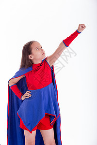 穿着超级英雄服装的姑娘举起手臂红色孩子亚裔蓝色女孩英雄力量童年飞行乐趣图片